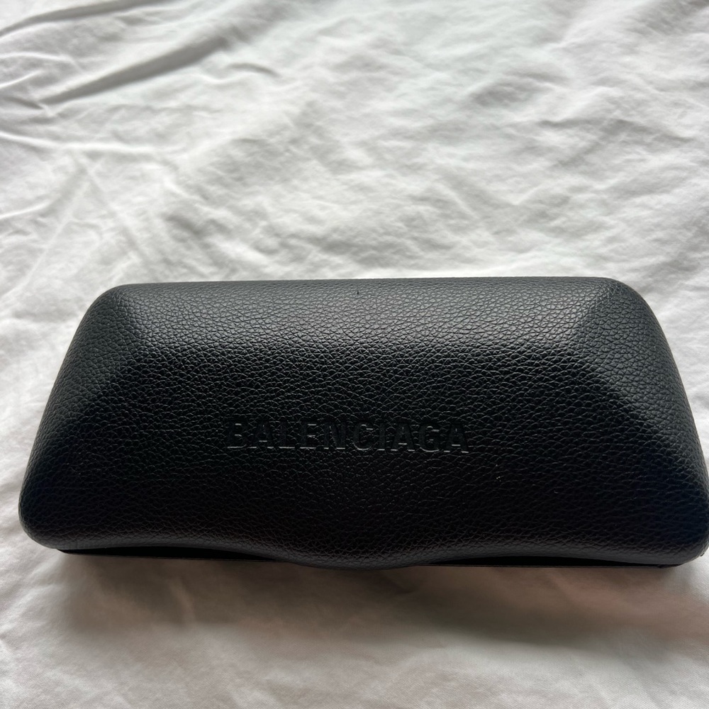 Balenciaga new sunglasses 🕶️ - Picture 8 of 10